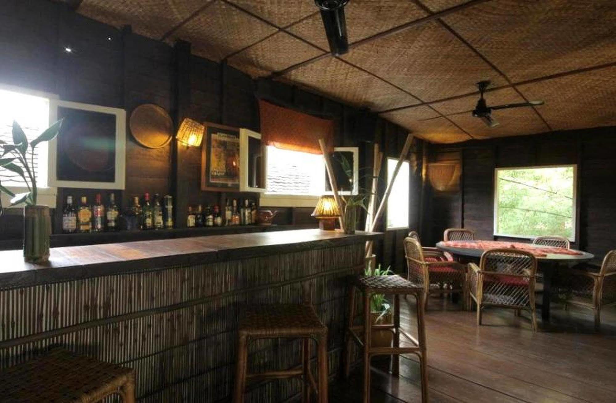 Mysteres D'Angkor Siem Reap Lodge Esterno foto