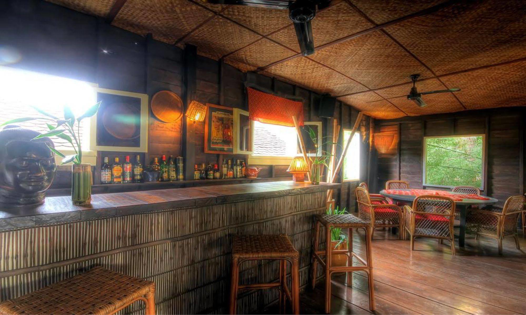 Mysteres D'Angkor Siem Reap Lodge Esterno foto