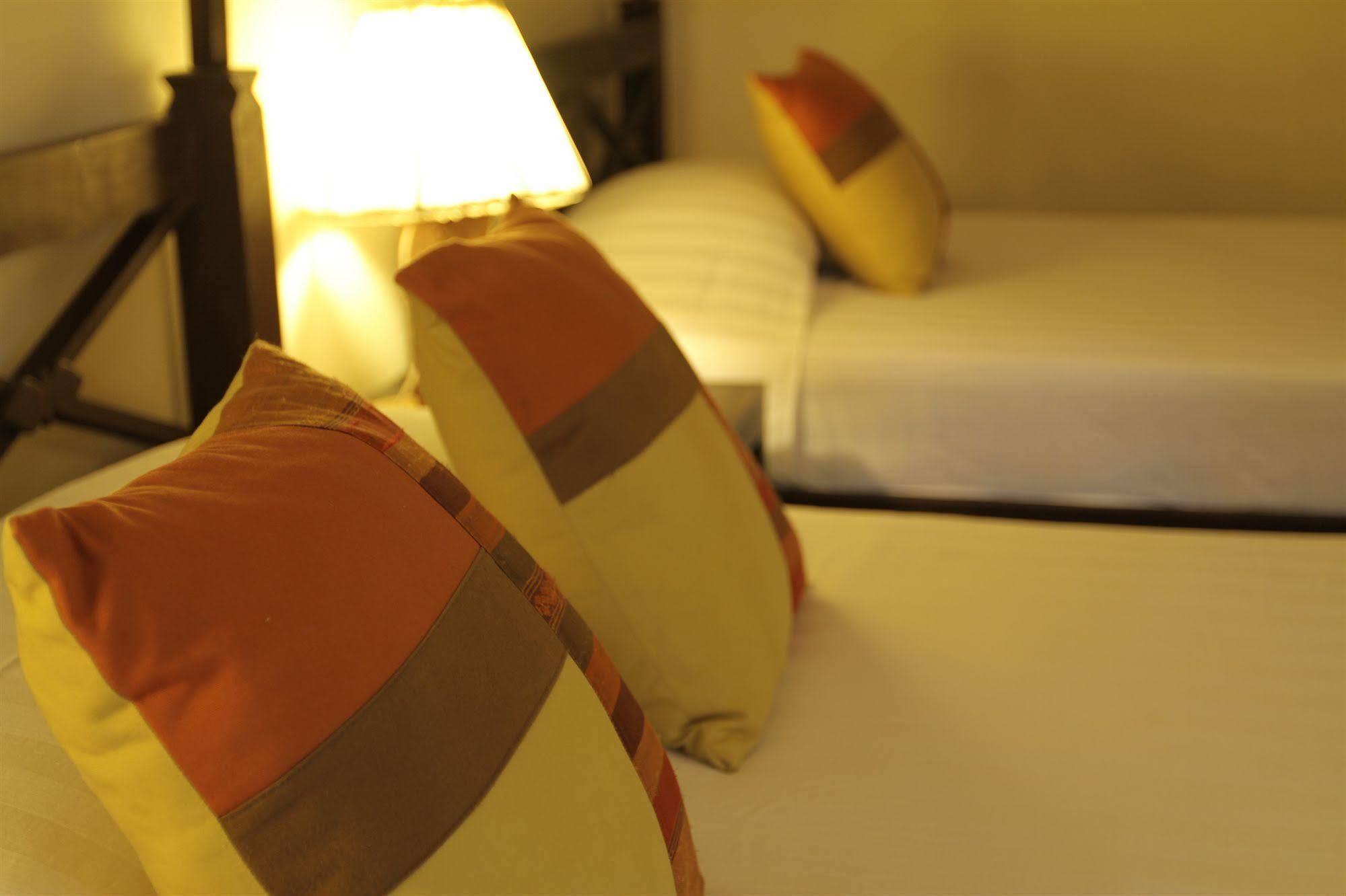Mysteres D'Angkor Siem Reap Lodge Esterno foto