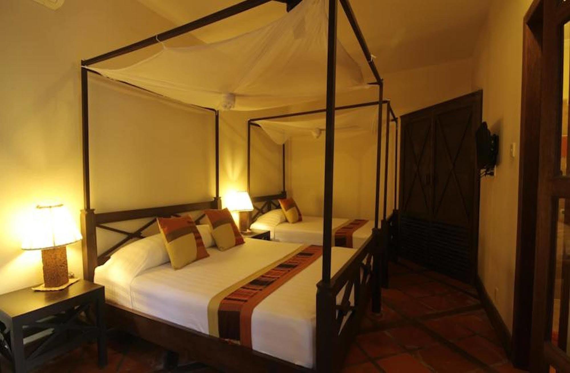 Mysteres D'Angkor Siem Reap Lodge Esterno foto