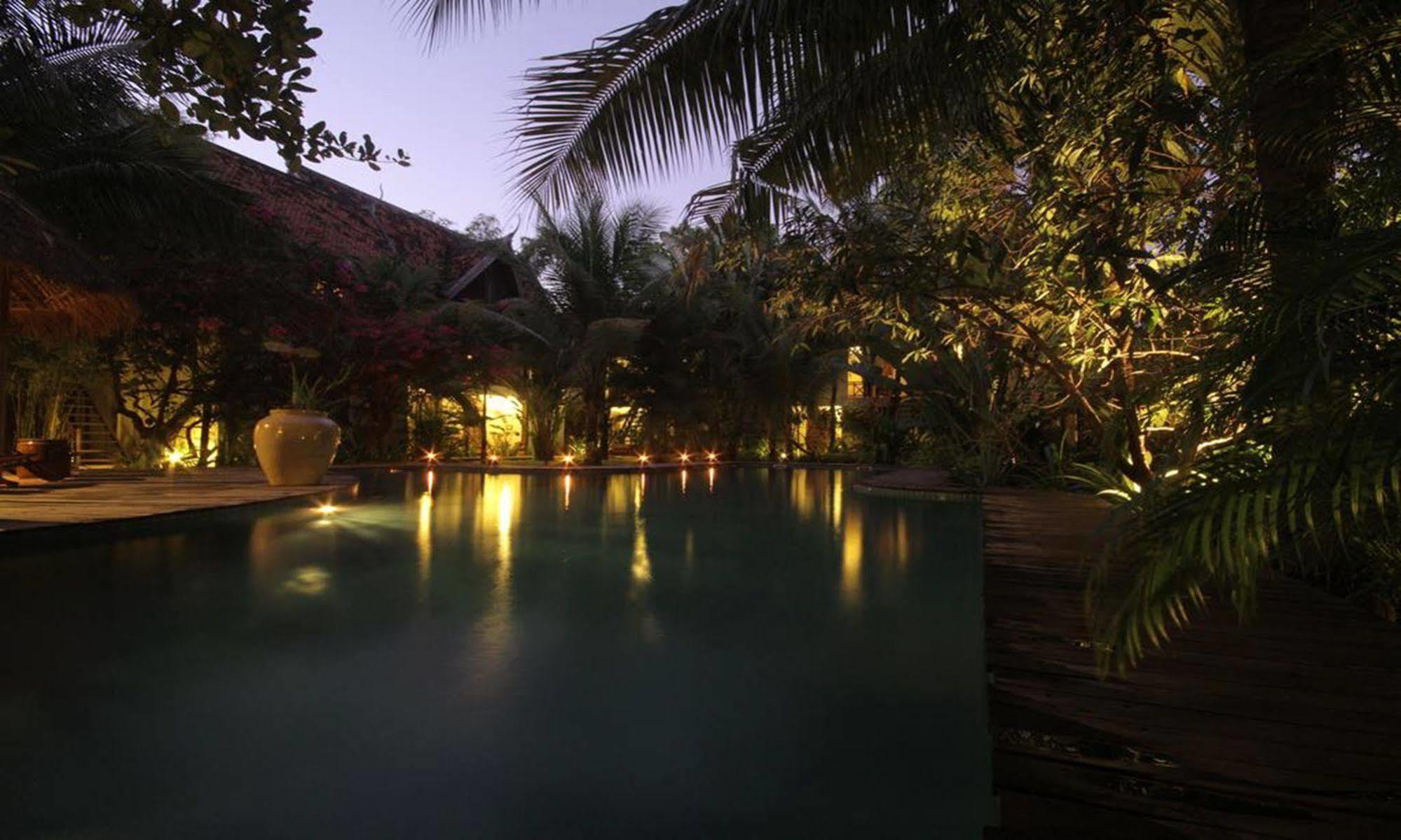 Mysteres D'Angkor Siem Reap Lodge Esterno foto